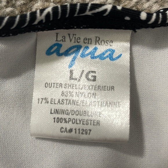 NWOT - La Vie En Rose two piece. Washed but ended up not taking on vacation. - Picture 2 of 3